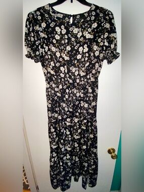 SHEIN Black Floral Maxi Dress with White Blossoms